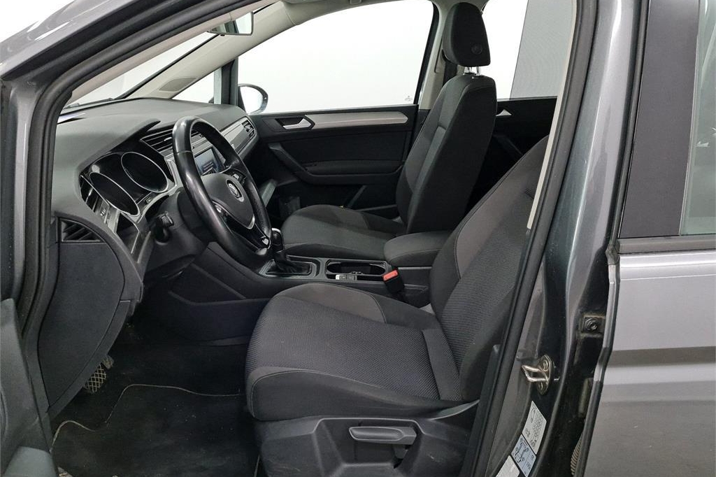 Volkswagen Touran 2016 фото 4