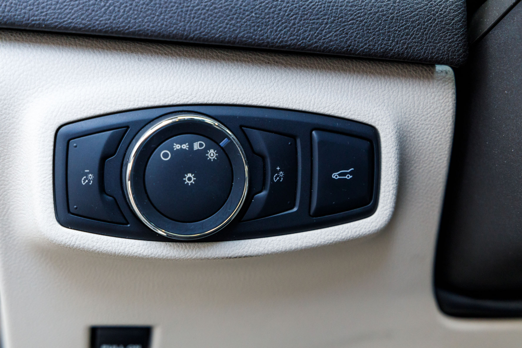 Lincoln MKC 2016 photo 17