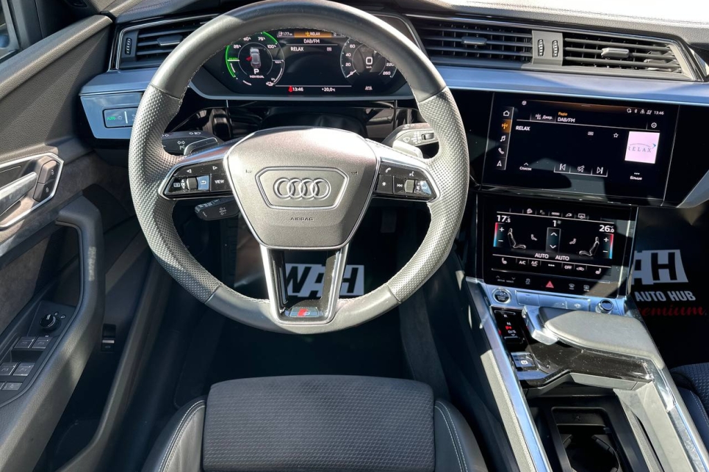 Audi e-tron 71 kWh  Quattro S-Line  2021 photo 18