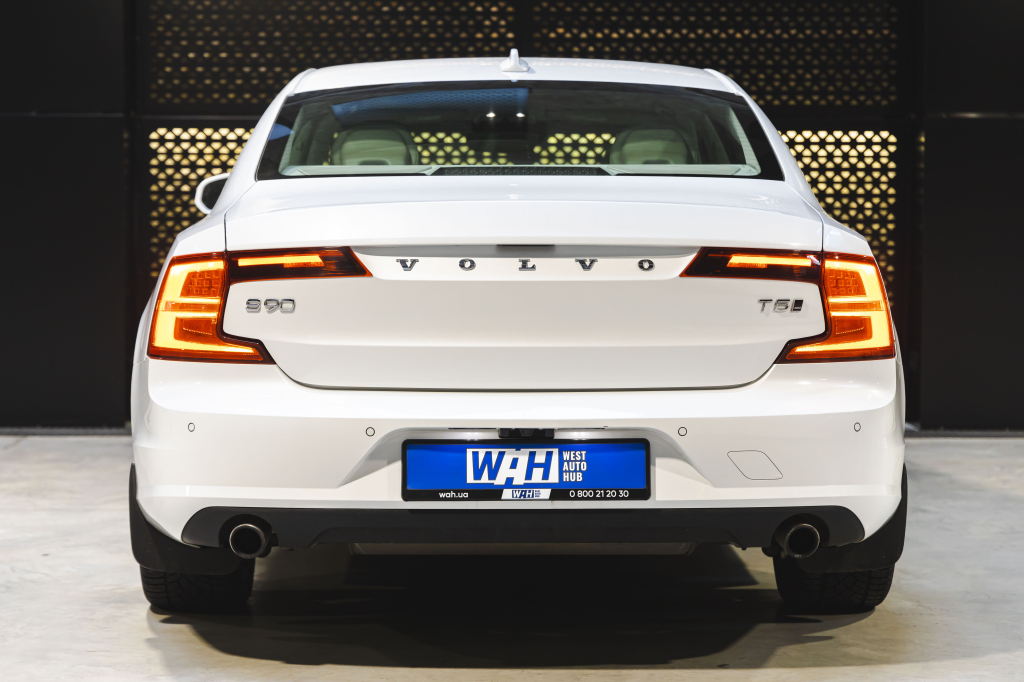 Volvo S90 2018 фото 10