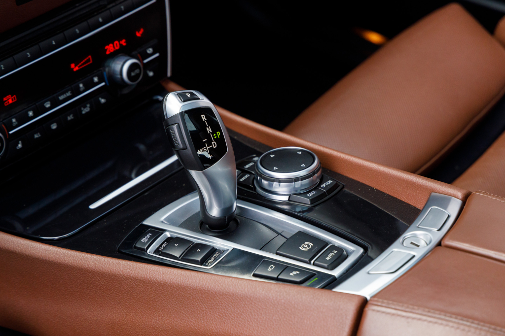 BMW 535 GT 2013 фото 23