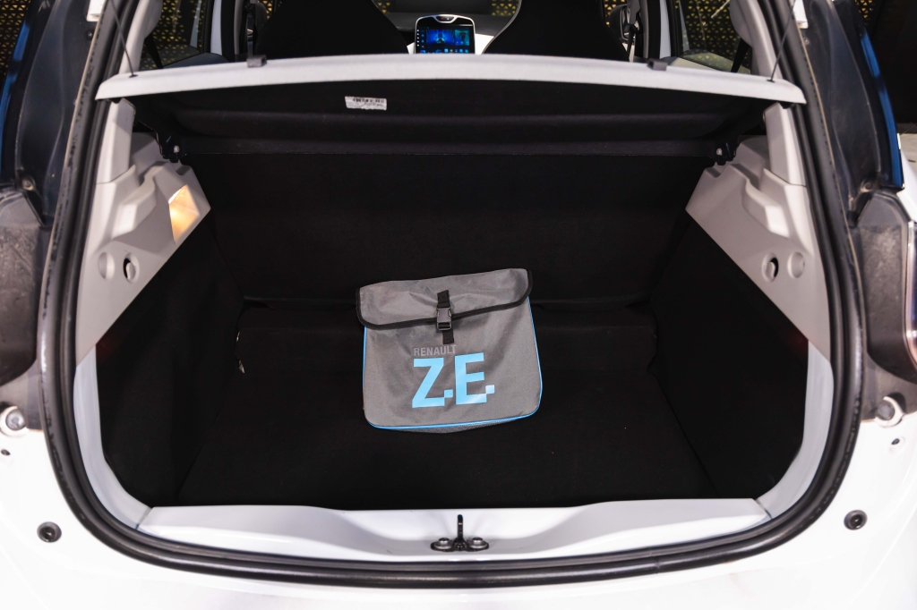 Renault Zoe 2018 фото 25