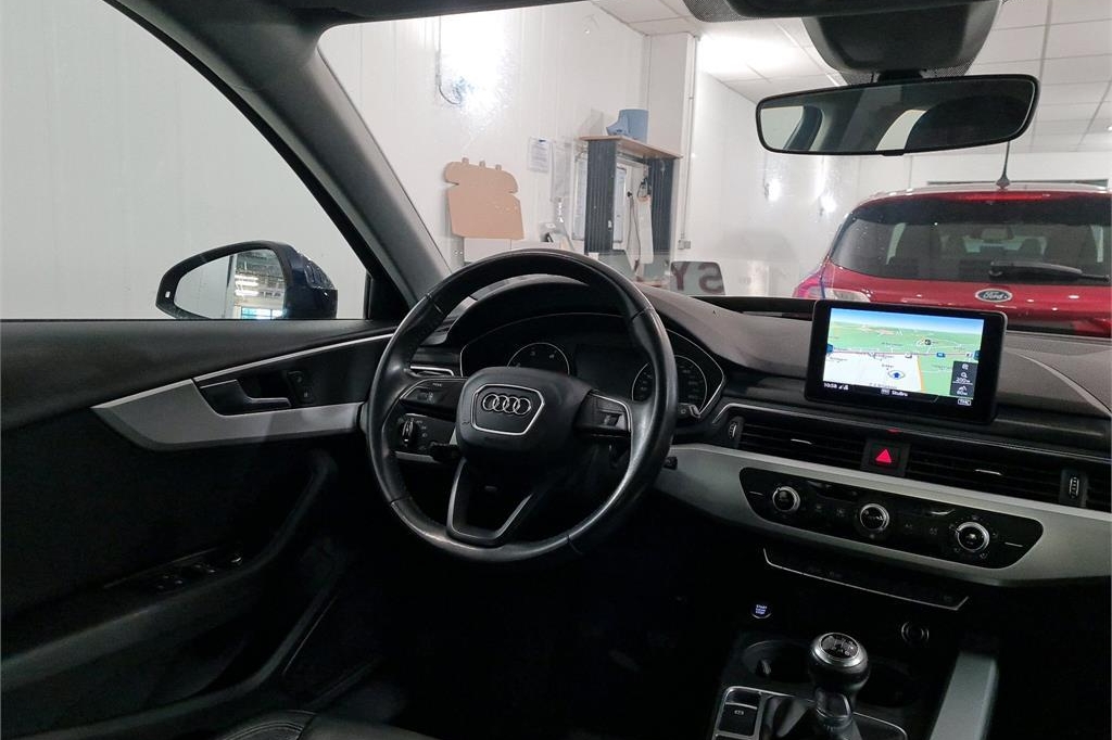 Audi A4 Avant 2017 photo 1