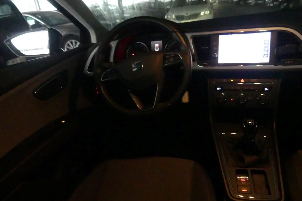 SEAT Leon 2019 photo 6