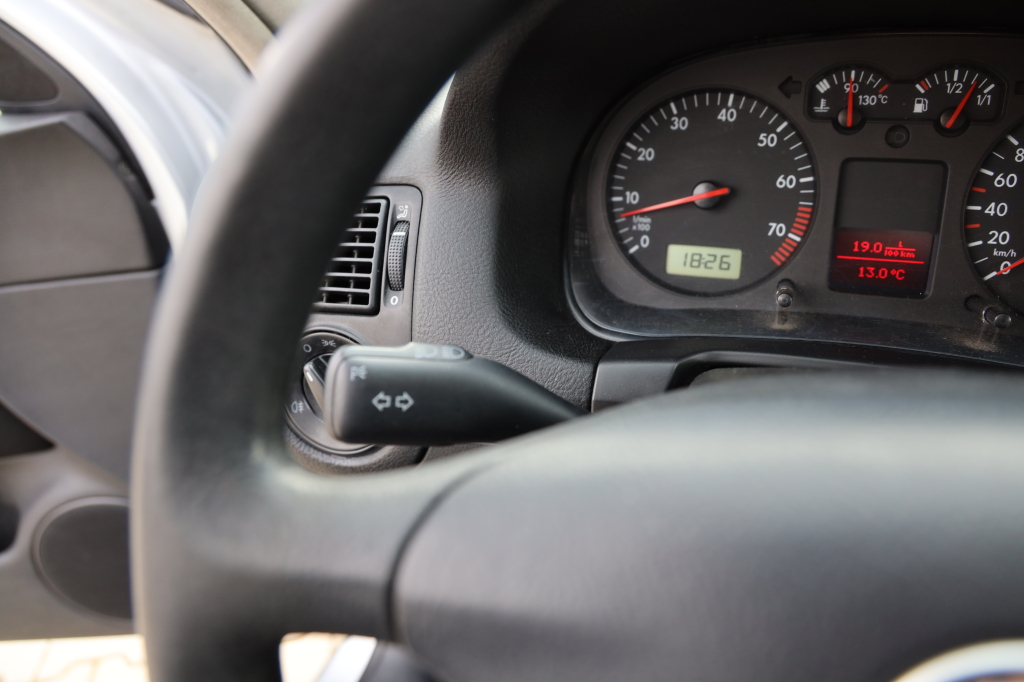 Volkswagen Golf 2001 photo 25