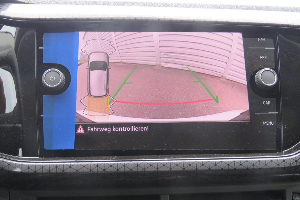 Volkswagen T-Cross 2021 фото 5