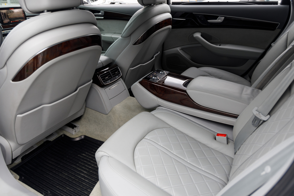 Audi A8 2014 фото 55