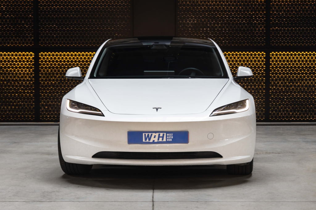 Tesla Model 3 2024 фото 3