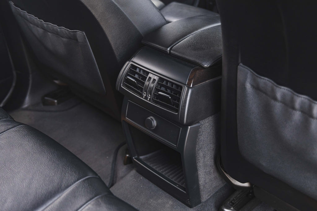 BMW X5 2010 фото 34