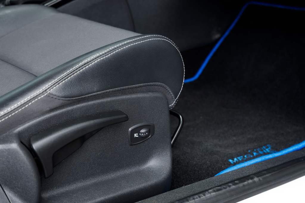 Renault Megane BOSE 2012 фото 29