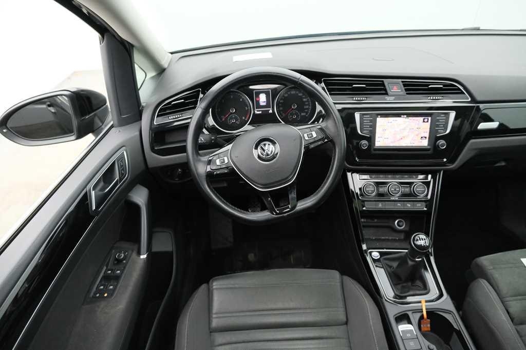 Volkswagen Touran 2016 photo 5