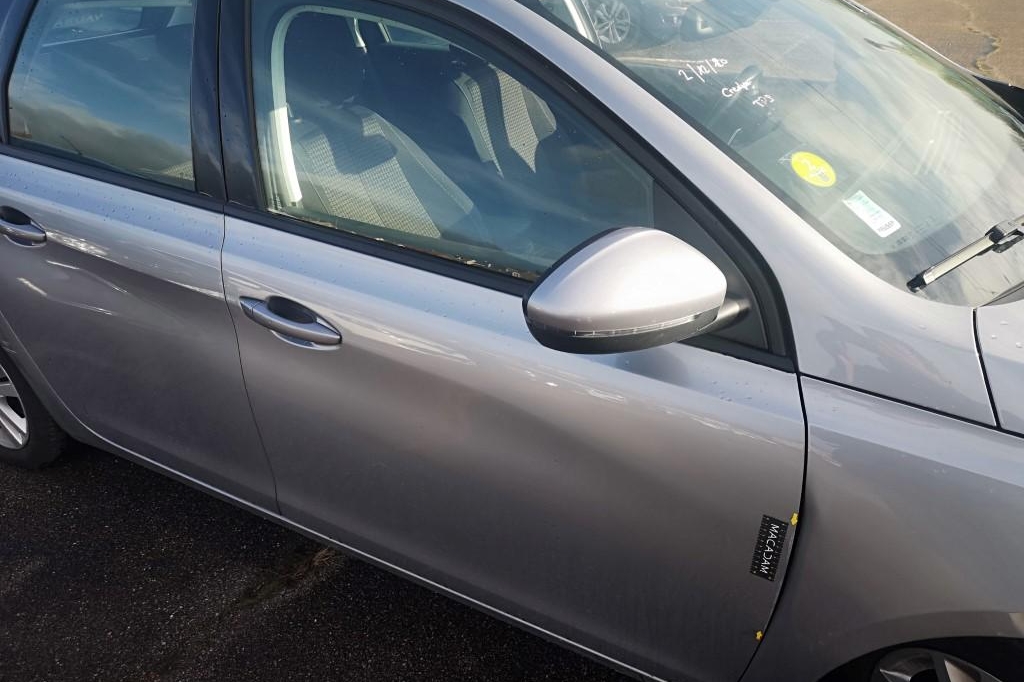 Peugeot 308 SW 2018 фото 19