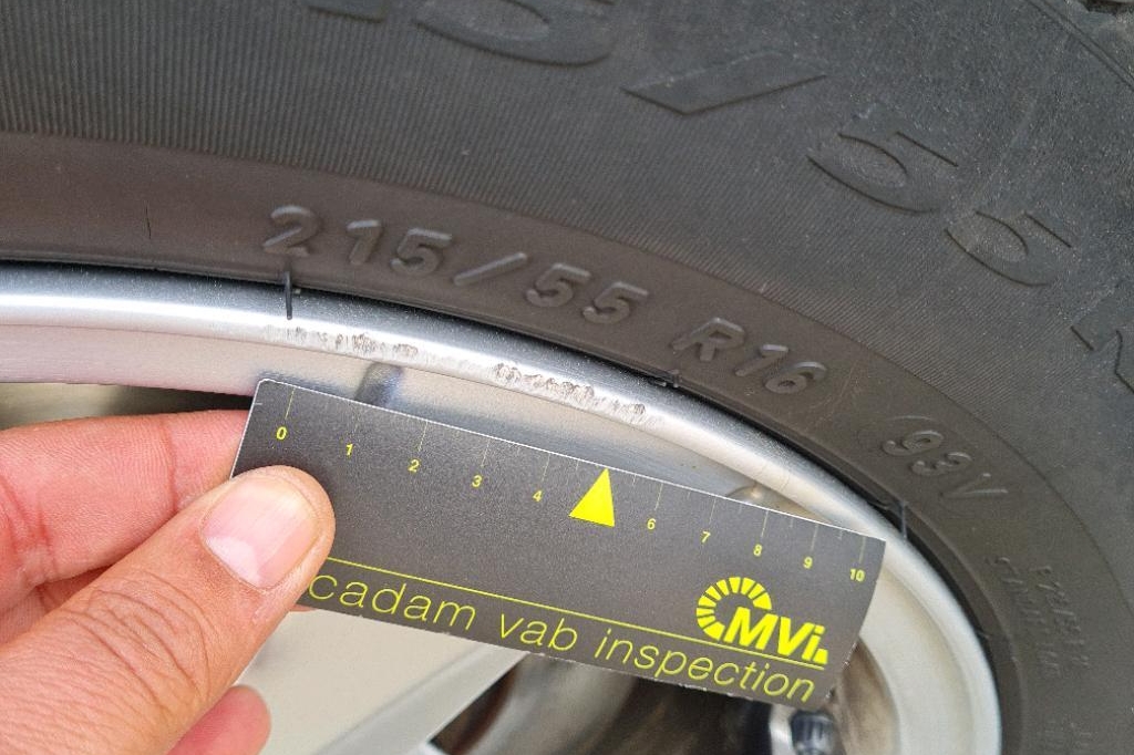 Volvo V60 2016 фото 13