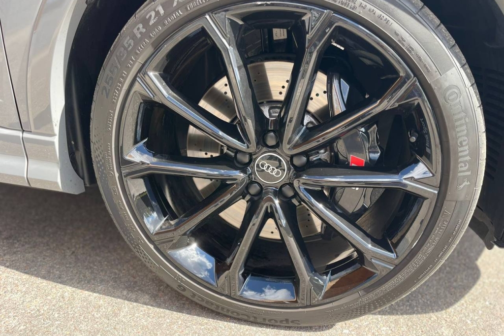 Audi RS Q3 Sportback 2022 фото 8