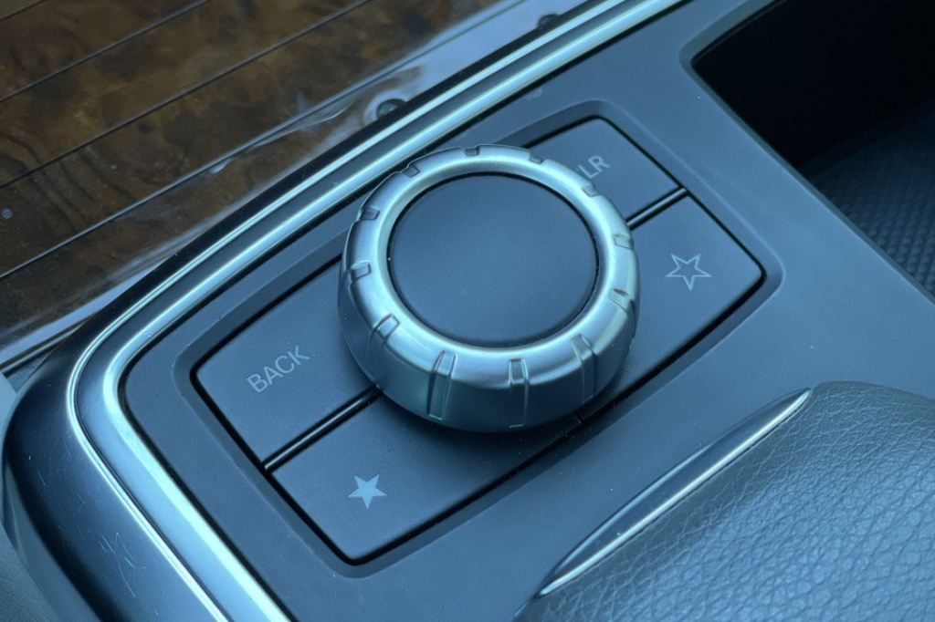 Mercedes-Benz M-Class 350 2013 photo 19