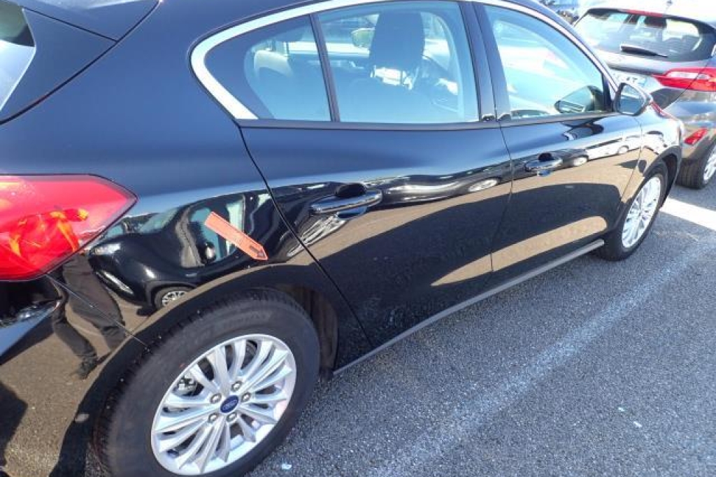 Ford Focus 2019 photo 17