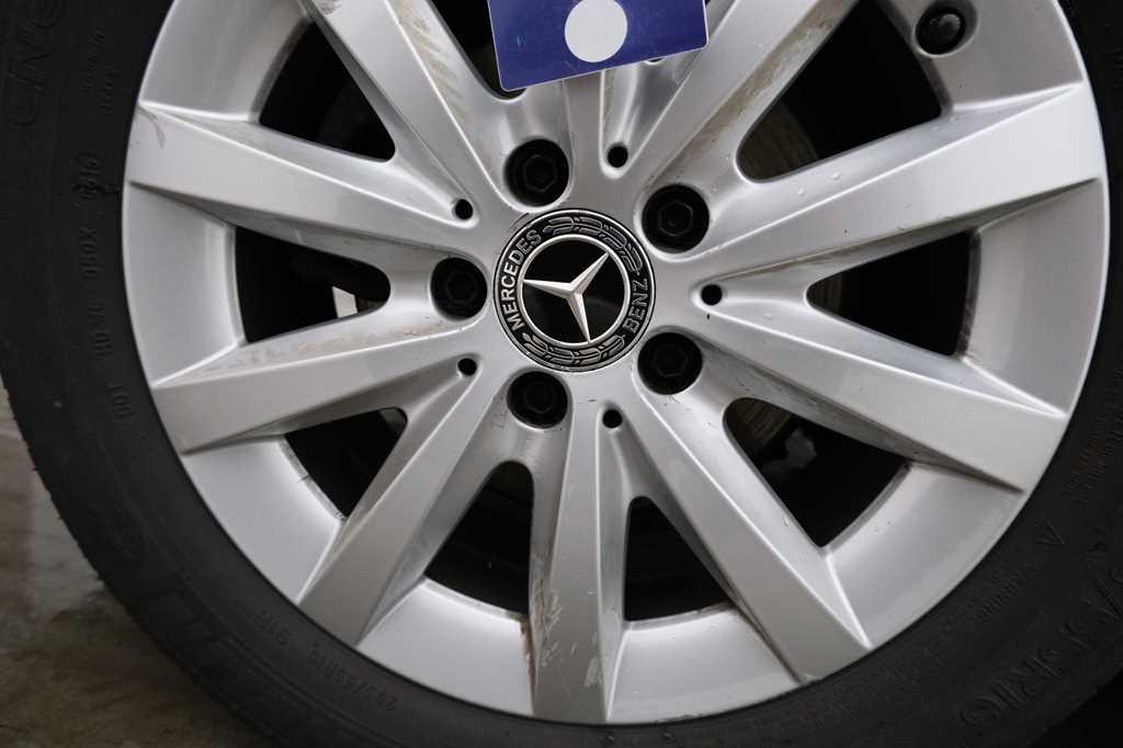 Mercedes-Benz A-Klasse 2017 photo 25