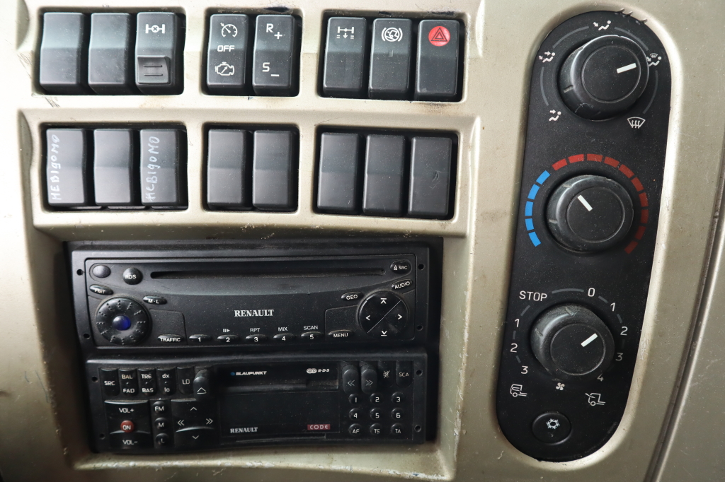 Renault Premium 440Dxi euro3 2007 photo 15