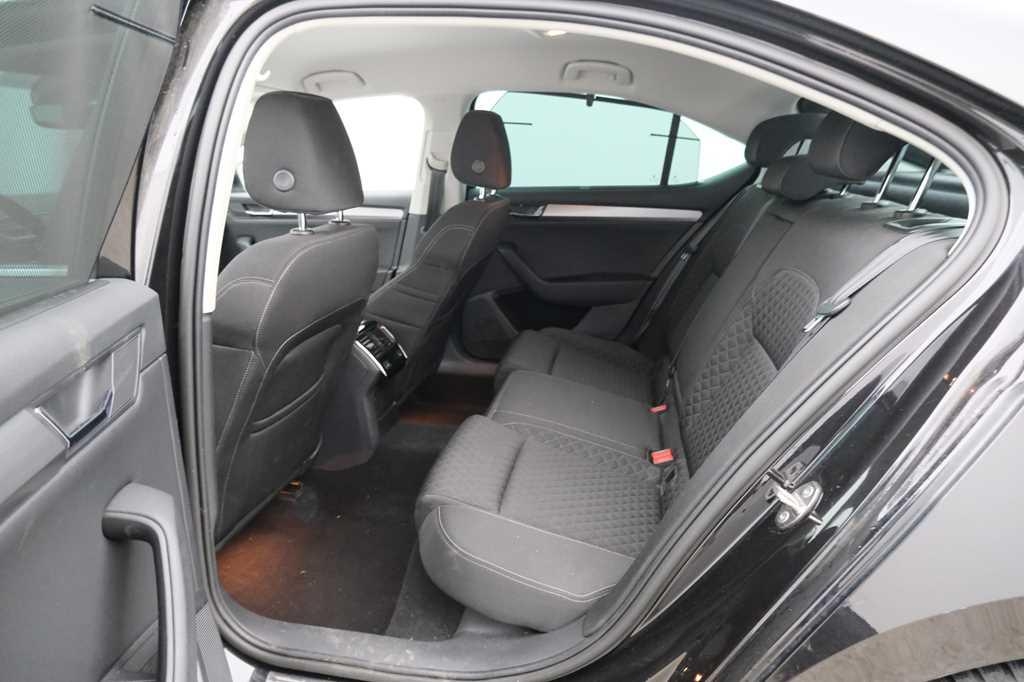 Skoda Superb 2017 photo 3