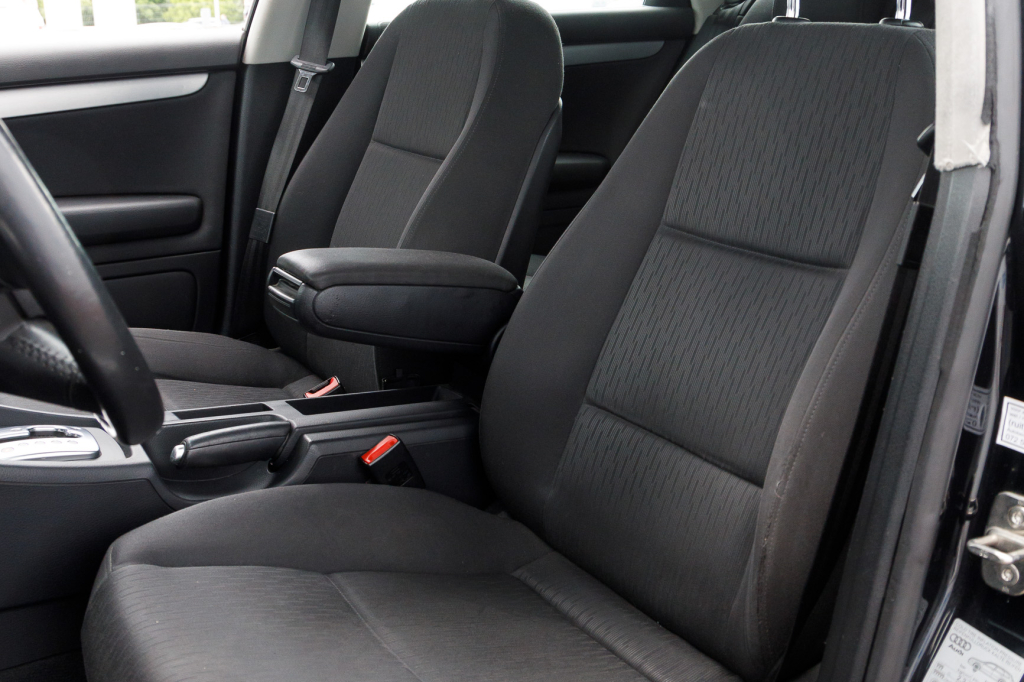 Audi A4 2005 фото 7