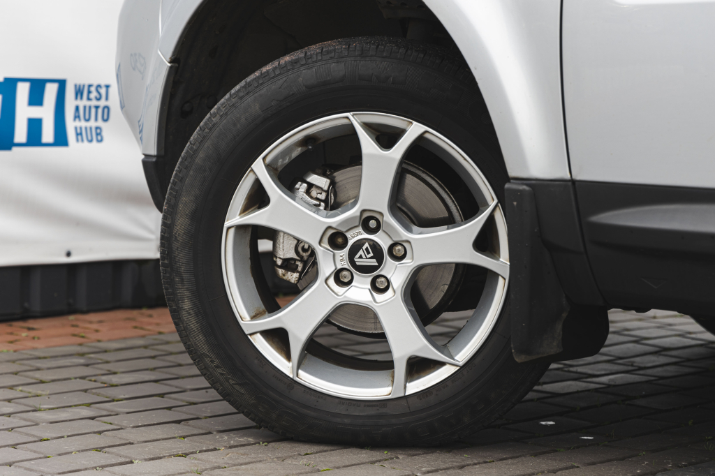 Land Rover Freelander 2010 фото 10