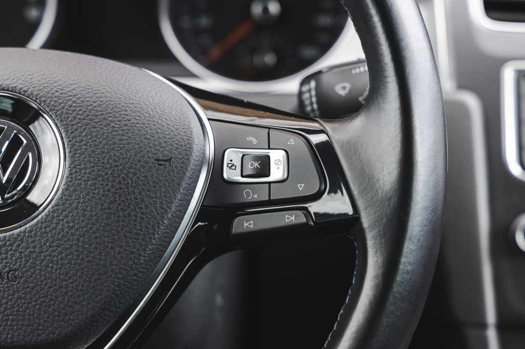 Volkswagen e-Golf 2014 фото 17