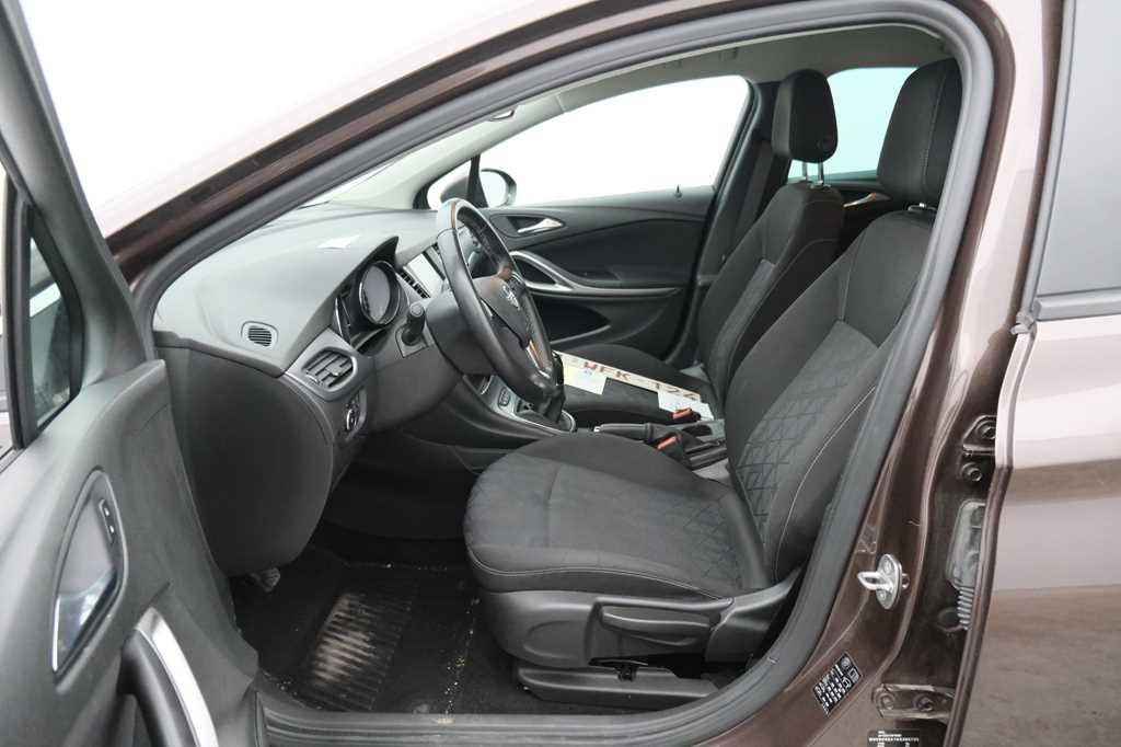 Opel Astra 2019 photo 2