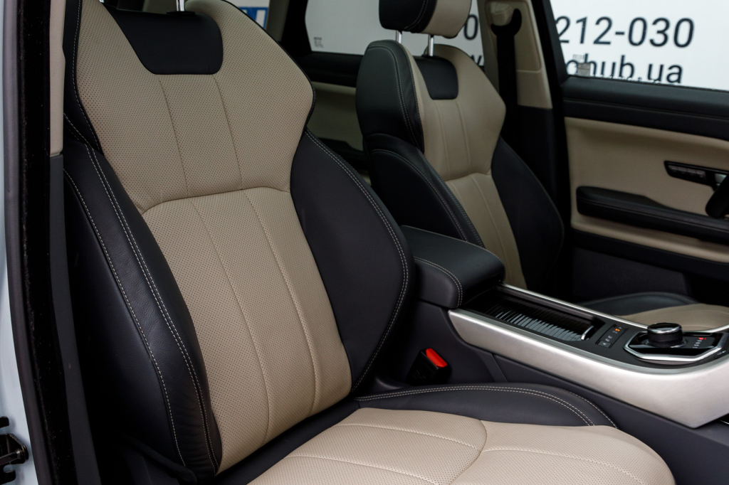 Land Rover Range Rover Evoque photo 30