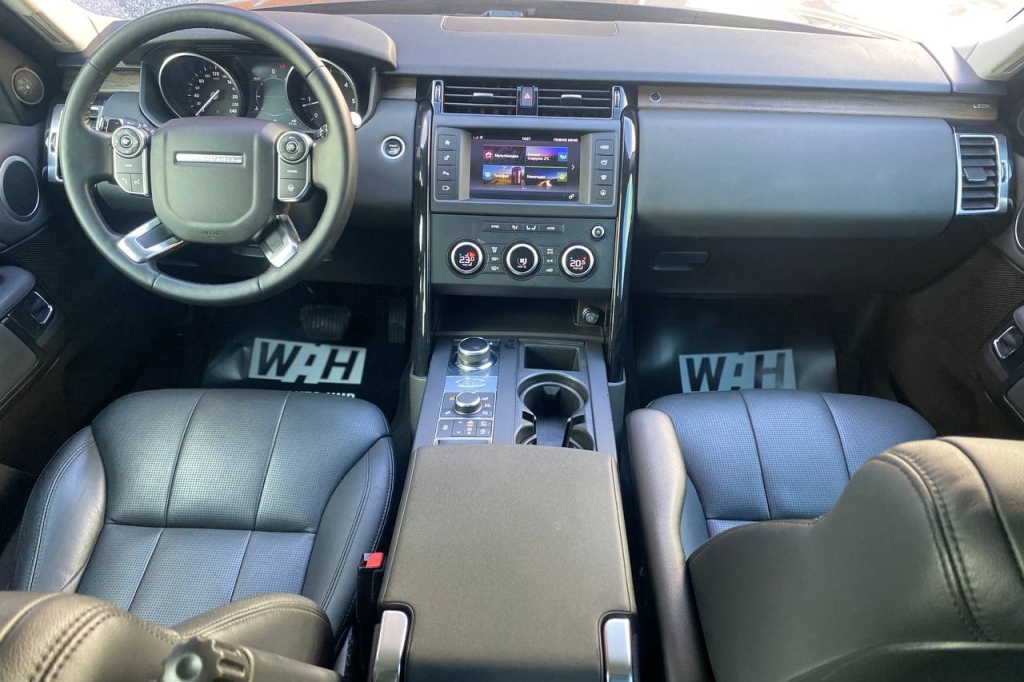 Land Rover Discovery 2017 photo 16