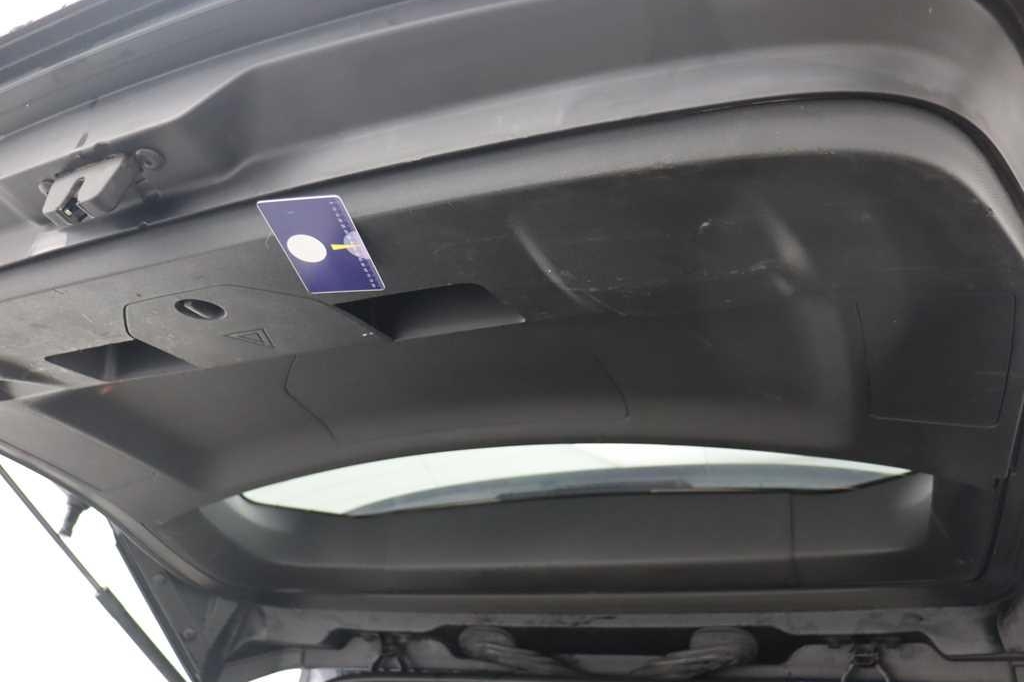 Peugeot 5008 2018 photo 43