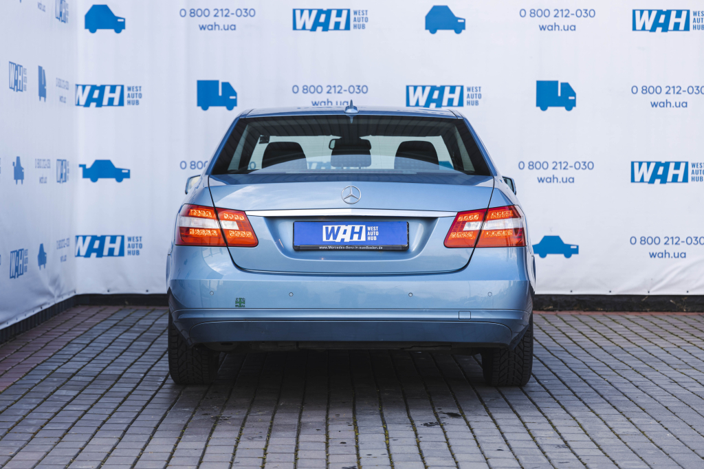 Mercedes-Benz E-Class 2010 фото 10