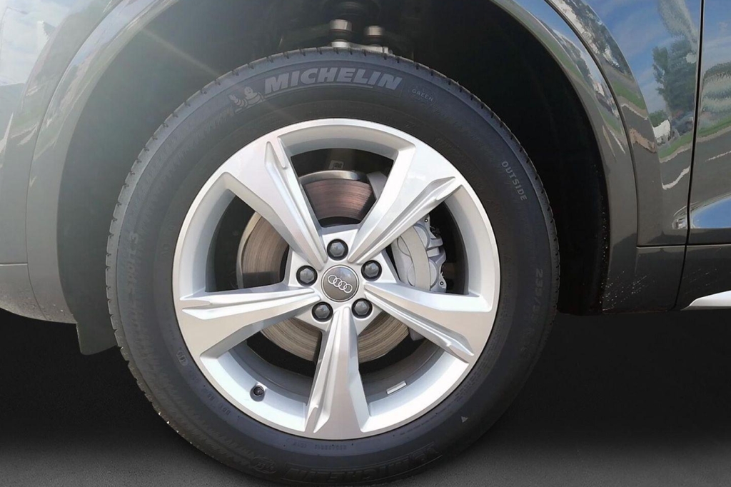 Audi Q5 2020 фото 1