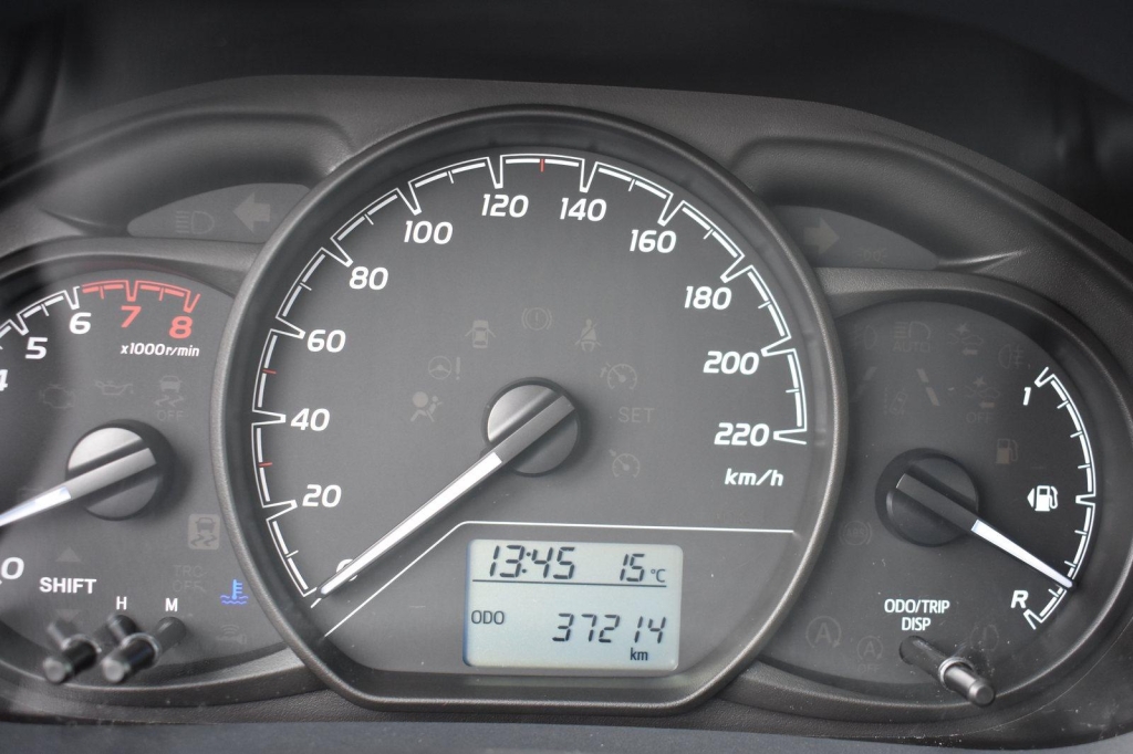 Toyota Yaris 2019 фото 2