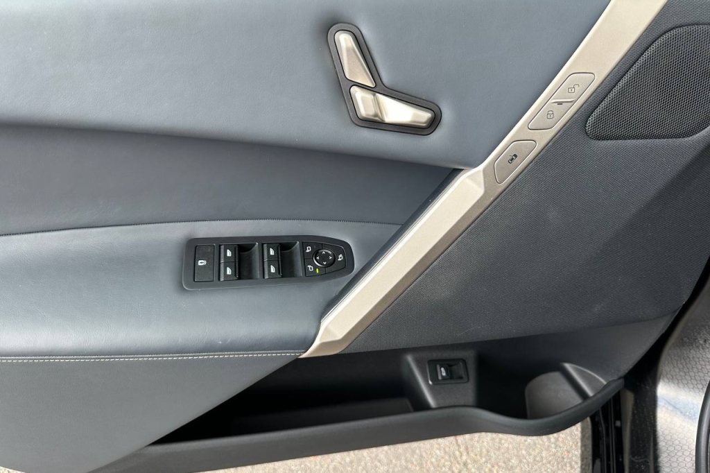 BMW iX xDrive40 2022 фото 11