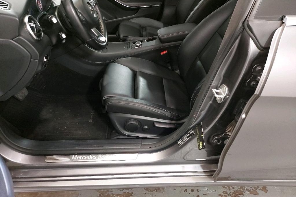Mercedes-Benz CLA-Klasse 2016 photo 23