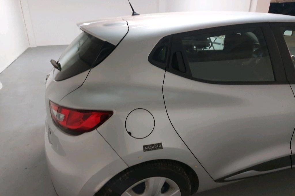 Renault Clio 2015 photo 8