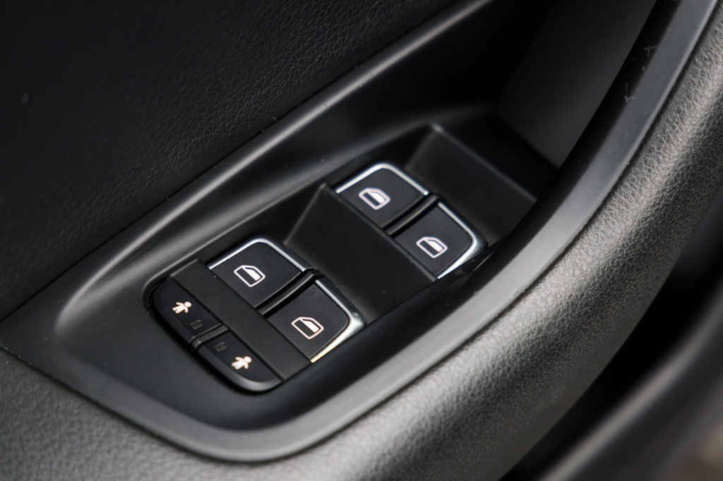 Audi A6 Quattro Premium 2012 photo 8