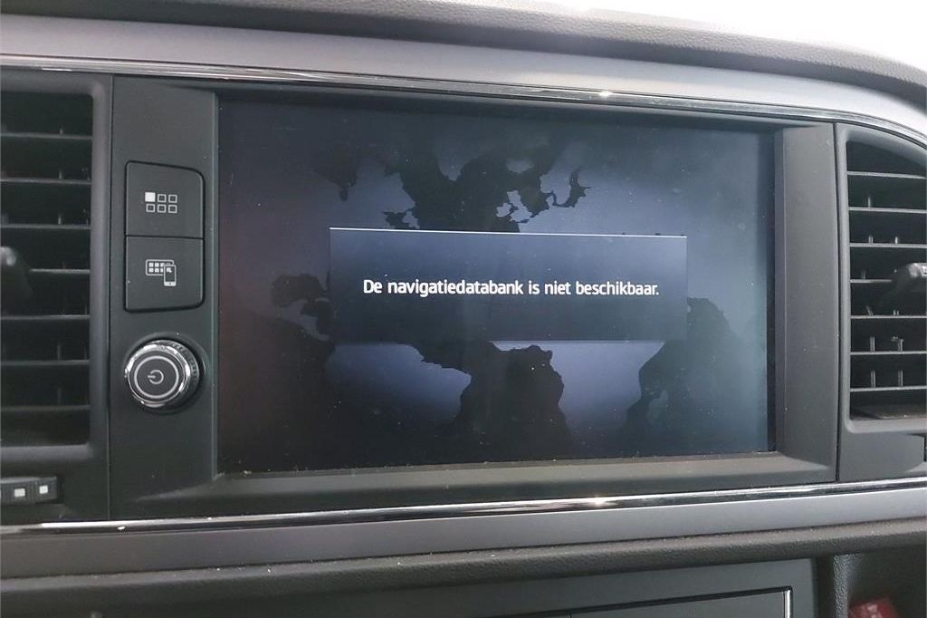 SEAT Leon 2019 photo 1