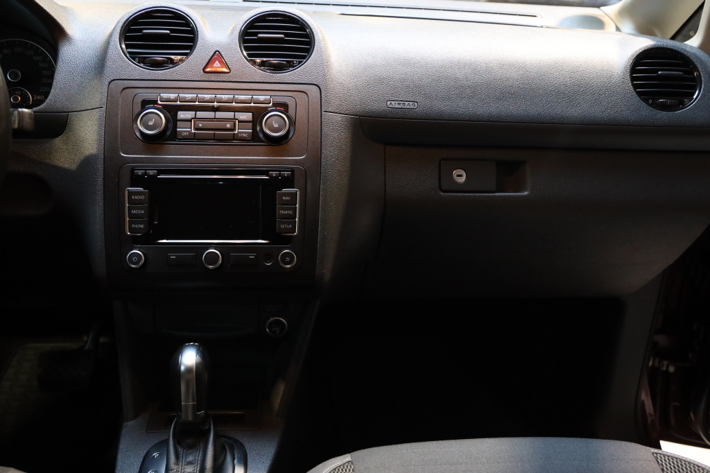 Volkswagen Caddy 2014 photo 23