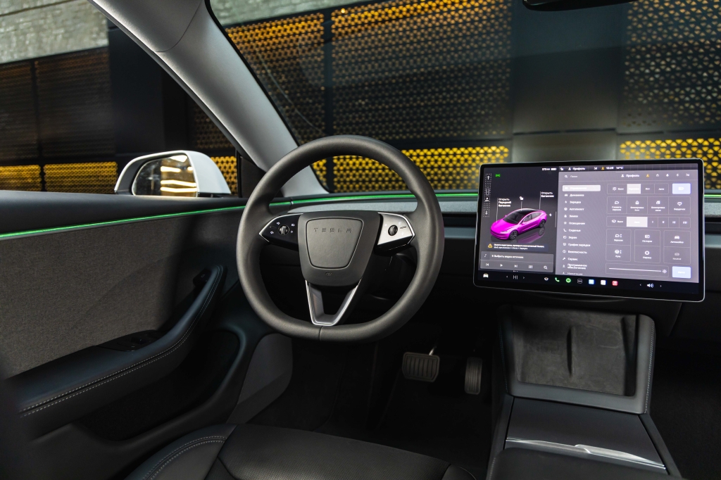 Tesla Model 3 2024 фото 27