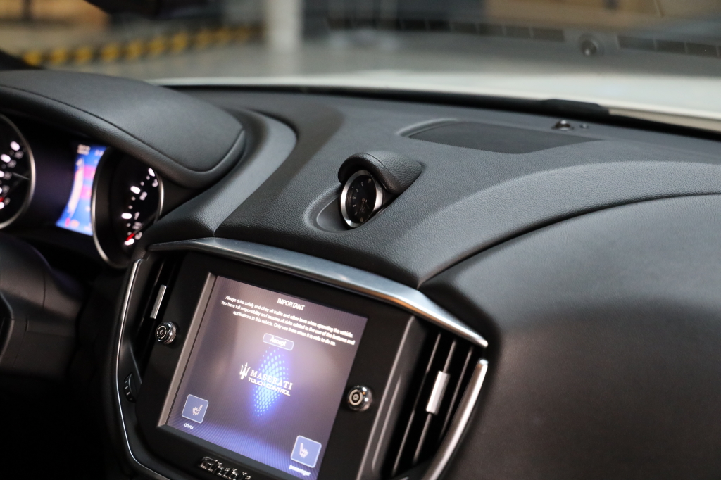 Maserati Ghibli 2013 фото 24