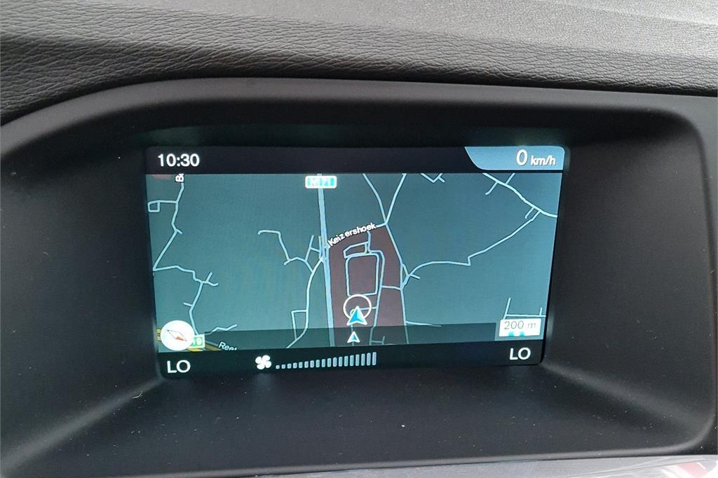 Volvo V60 Cross Country 2016 фото 5