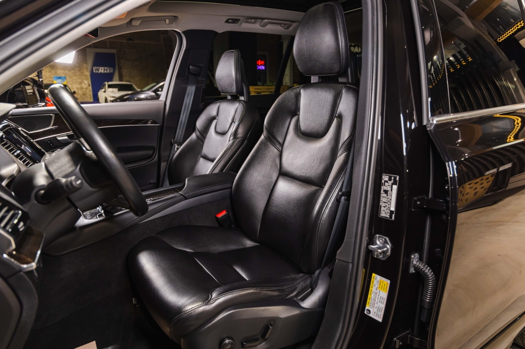 Volvo XC90 2018 фото 16
