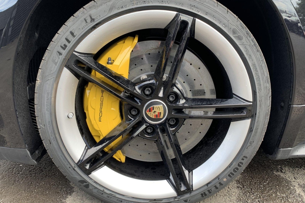 Porsche Taycan S Turbo 2021 фото 1