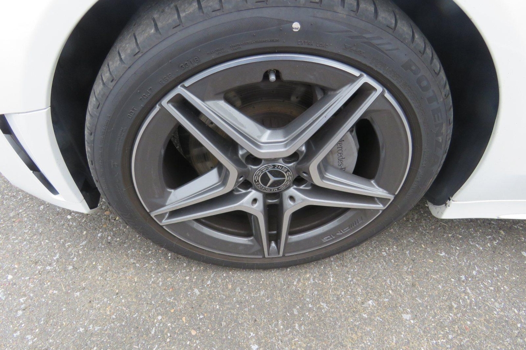 Mercedes-AMG C-Klasse 2019 фото 1