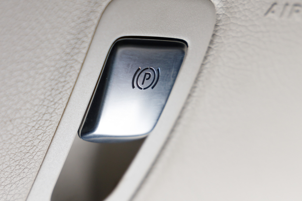 Mercedes-Benz E 200 4Matic AMG Line фото 27