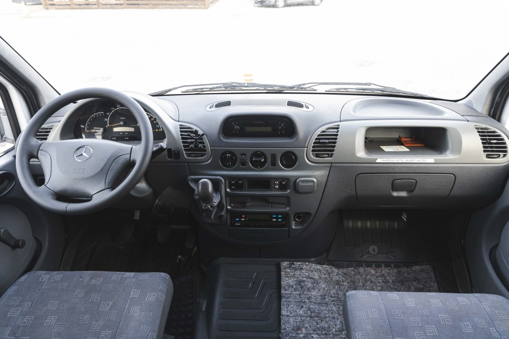 Mercedes-Benz Sprinter 2004 фото 30