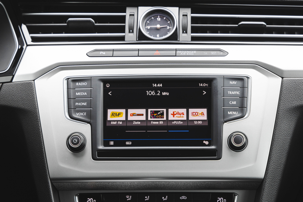 Volkswagen Passat 2016 фото 21