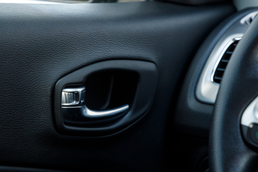 Jeep Compass 2018 photo 17