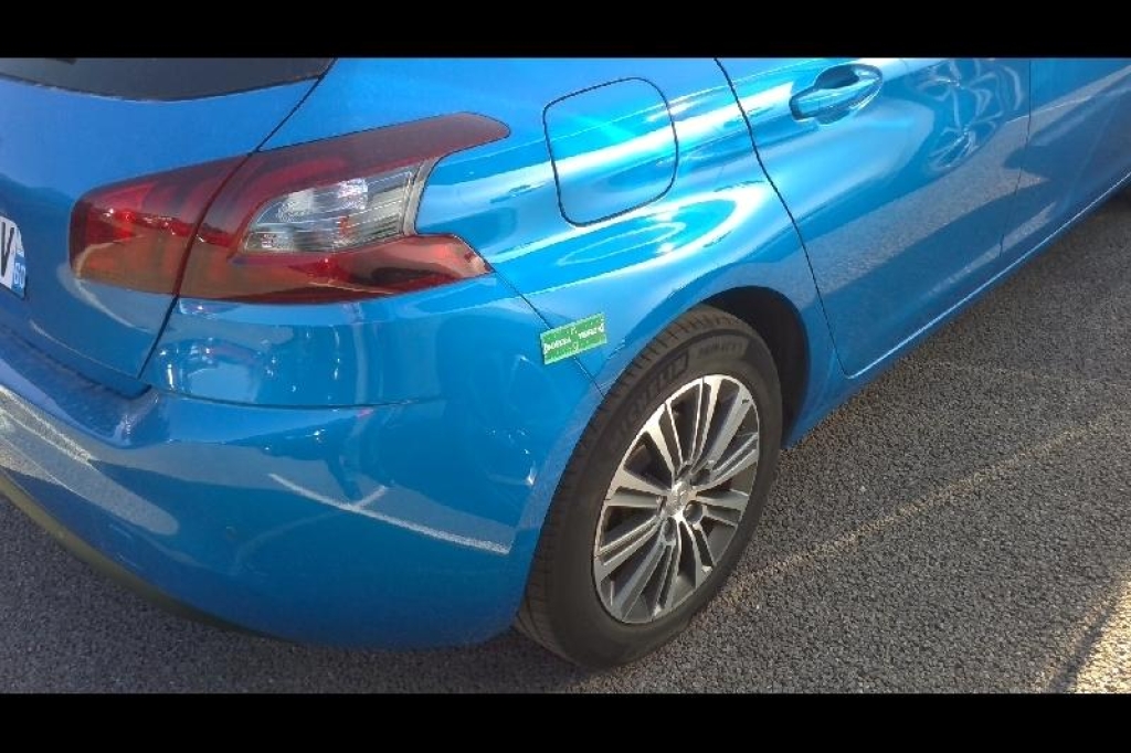 Peugeot 308 2020 фото 10